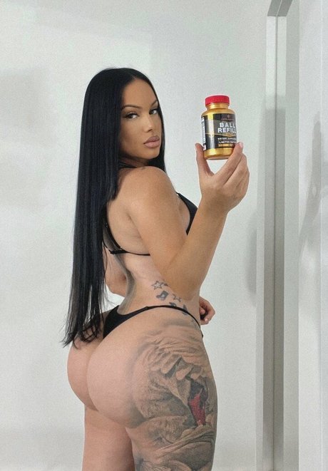 biancatoxic nude model picture