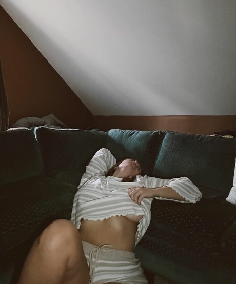 BaaabyC star pornographic image