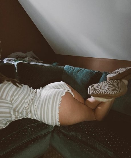 BaaabyC high quality model photo