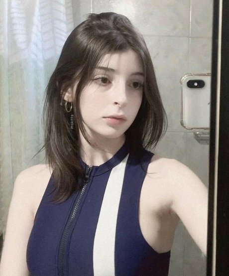 imskitty star hot photo