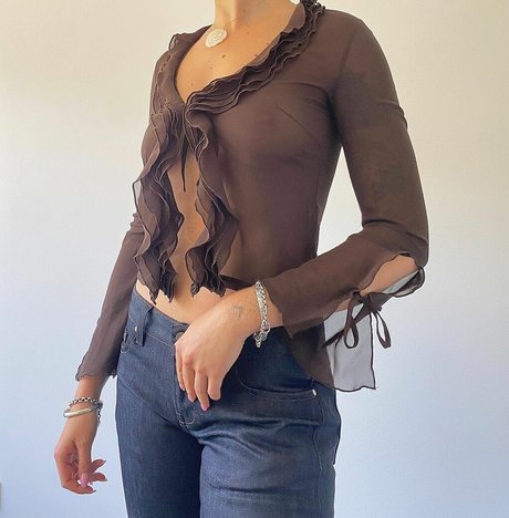 maaddielewis hot actress pic