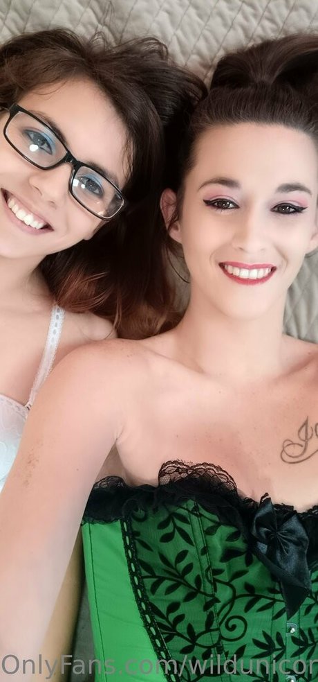 wildunicorninpink exclusive model picture