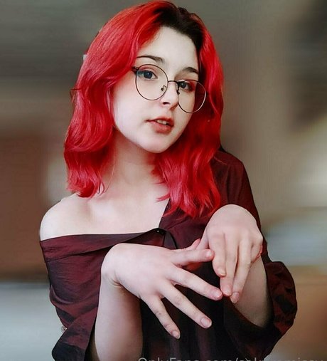 black female onlyfans top image