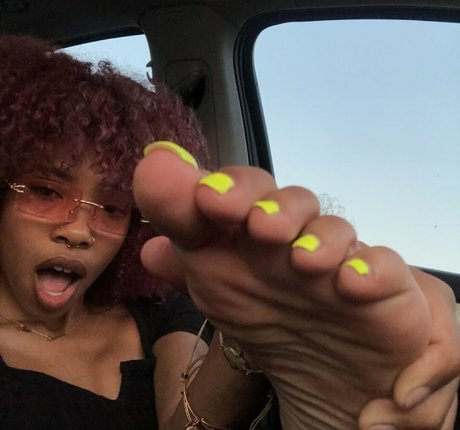 Sinister Simone model high quality pictures