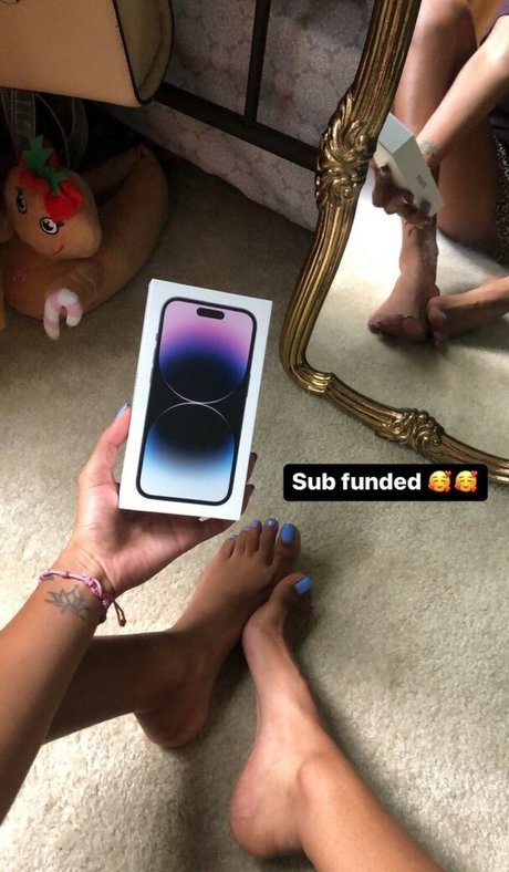 Sinister Simone nice star pictures