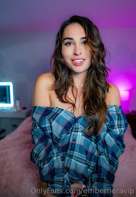 emberfieravip erotic pornstar image