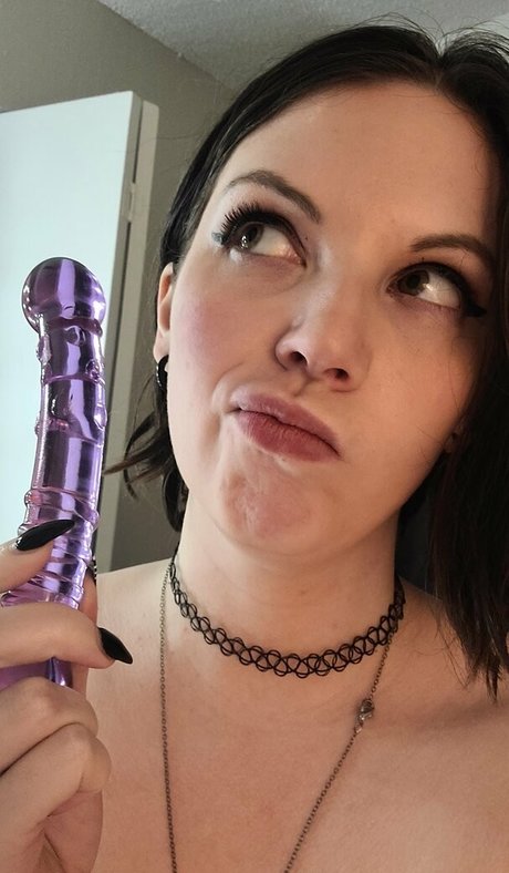 therileydanielsxxx star nude pics