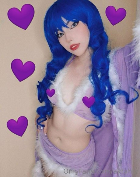 aktahly model hot picture