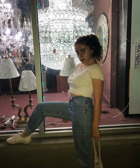 Rachel Sennott star nude gallery