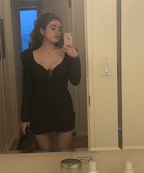 Rachel Sennott sex pornstar picture