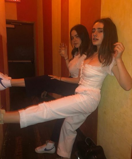 Rachel Sennott xxx pornstar img