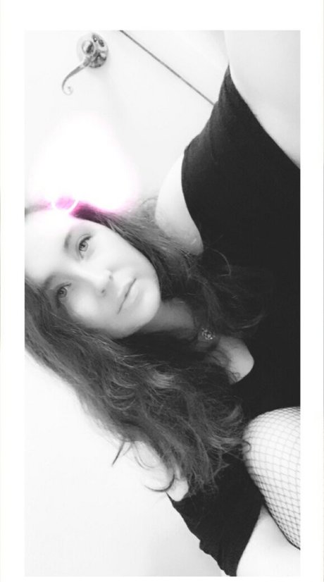 pr3ttyandpr3gnant nice actress photo