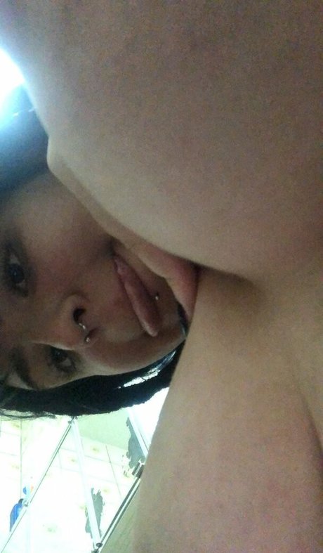 LittleBatIluvlittlebat model nudes archive