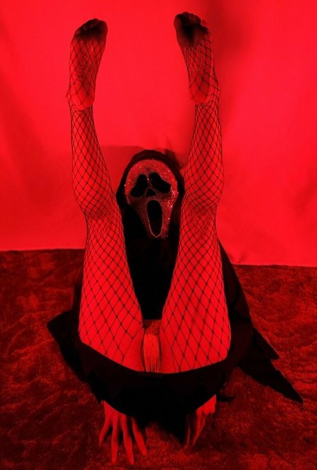 phalanis model beautiful img