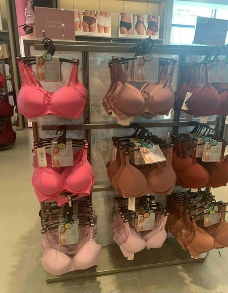 Desiaurora pornstar sexy photos