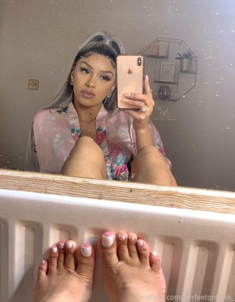 herfeetonfleek_ pornstar hd photo