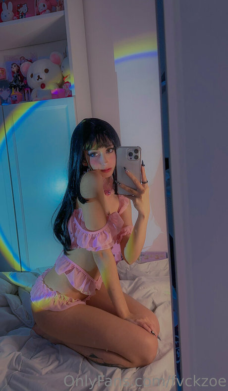 fvckzoe star hot image