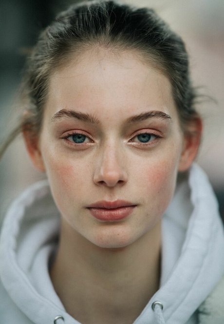 Lauren De Graaf model naked archive