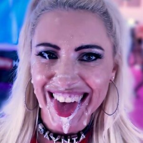 Daynia Videos nice star pics