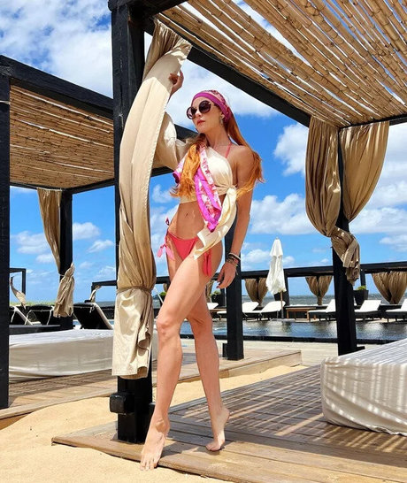 Julianne Trevisol star images