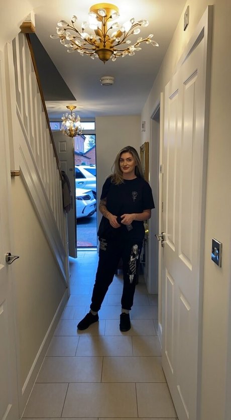 amodelslife beautiful model image