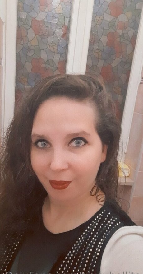 only queen84 star exclusive gallery