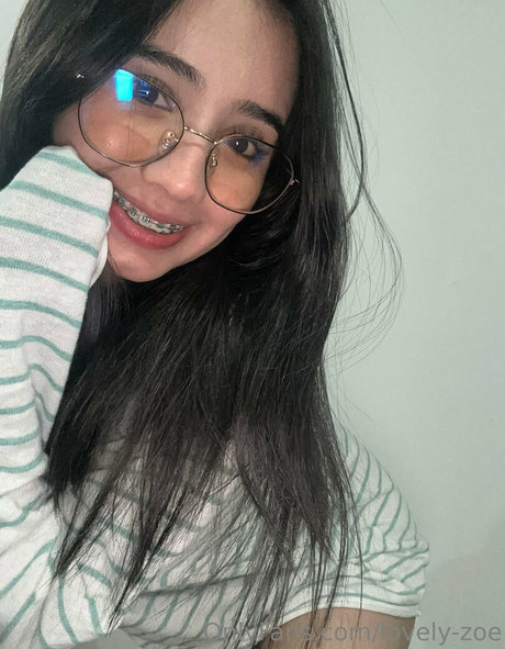 lovely zoe top star images