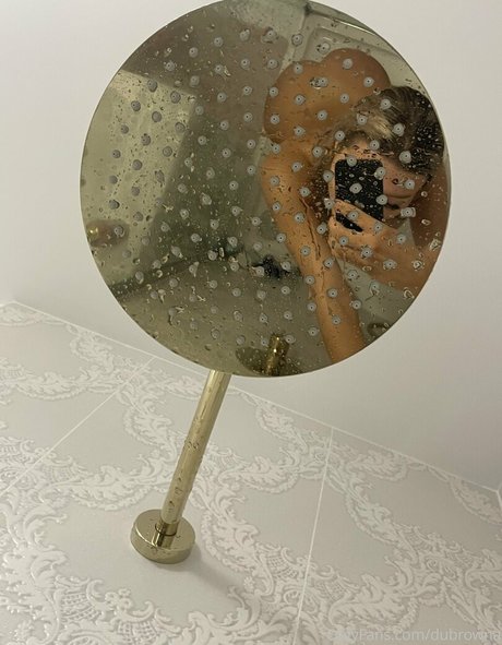 dubrowna nude star images