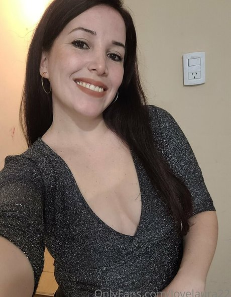 lovelaura22 erotic actress photo