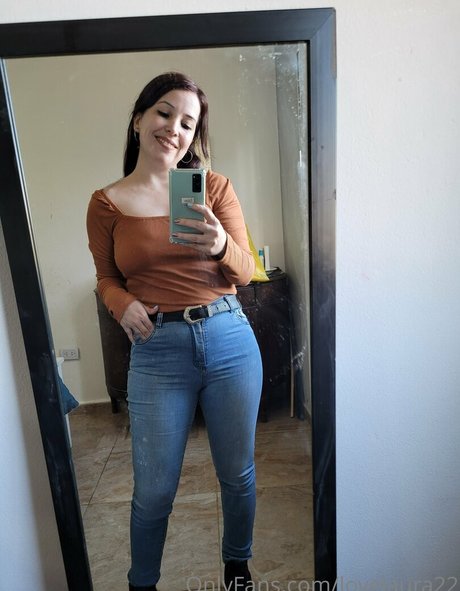 lovelaura22 top model gallery