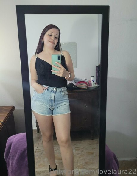 lovelaura22 beautiful model pictures