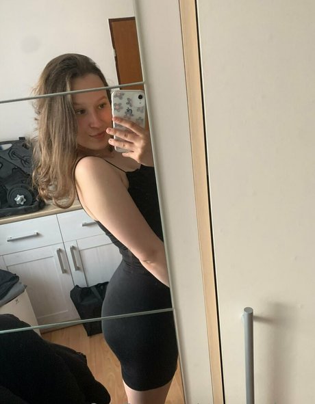 staceyypriceee nice model galleries