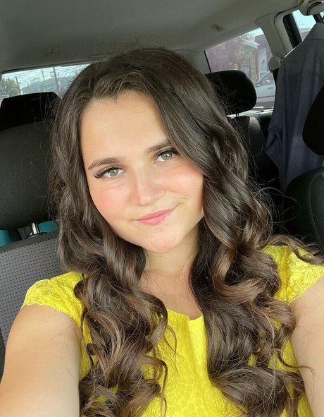 steshamommy model exclusive img