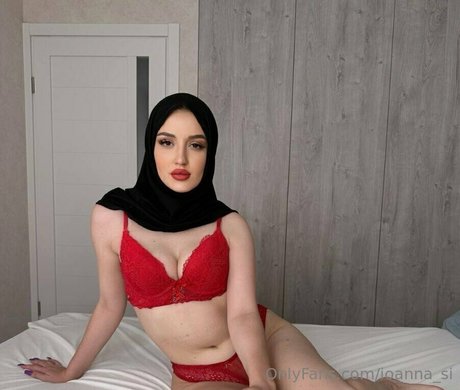 ioanna si art star picture