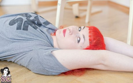 _karmina_ sexy actress images