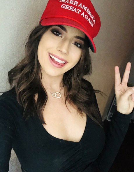 Ashley St Clair sexy star pic