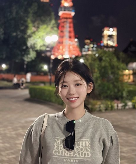 Solvely nude model pictures