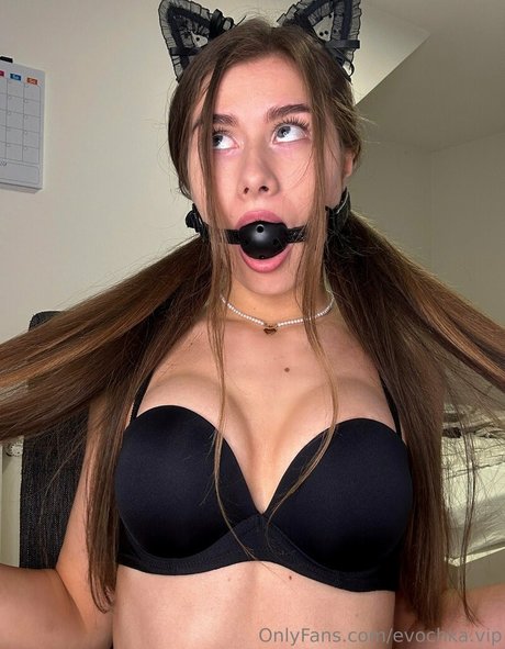 evamoorevip exclusive model pic