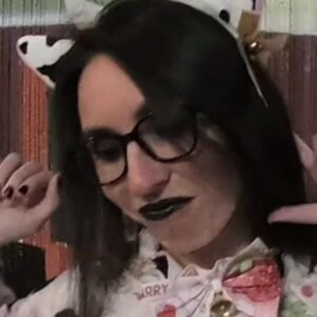 ShyGothExhib Profile photo