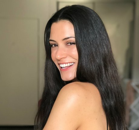 Kate De Paz pretty actress photo