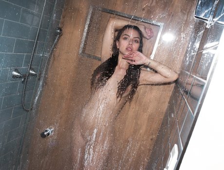 Garza Magazine star naked archive