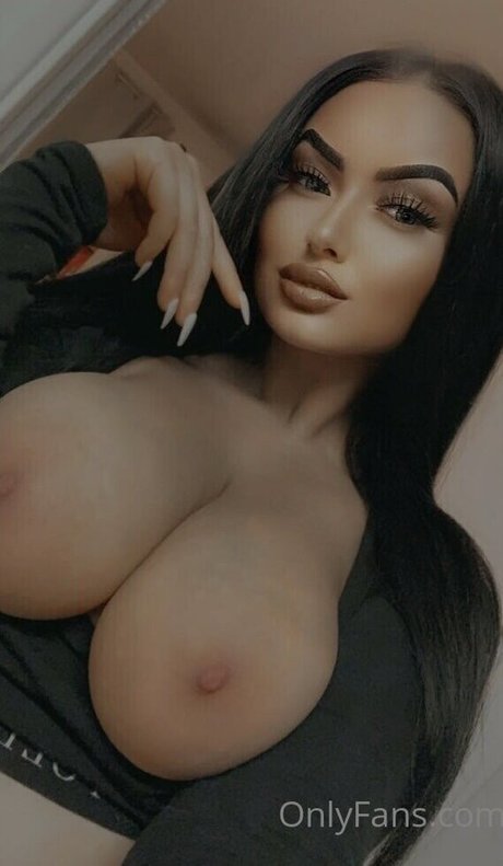 Sofy Denton nude star pics