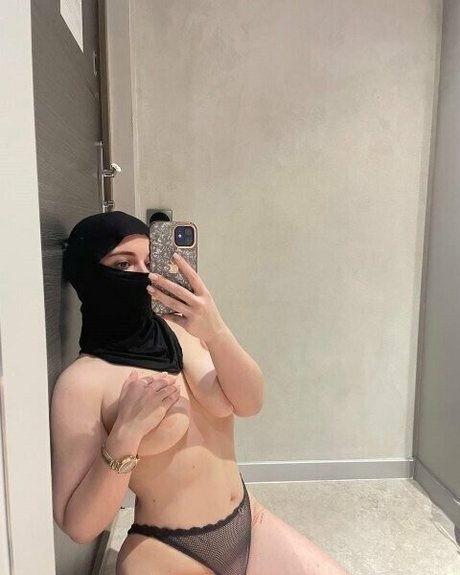 alexis stormi hd model pictures