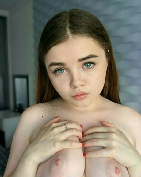 elisenextdoor star hd image