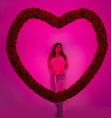 Rey Trajano star free pics