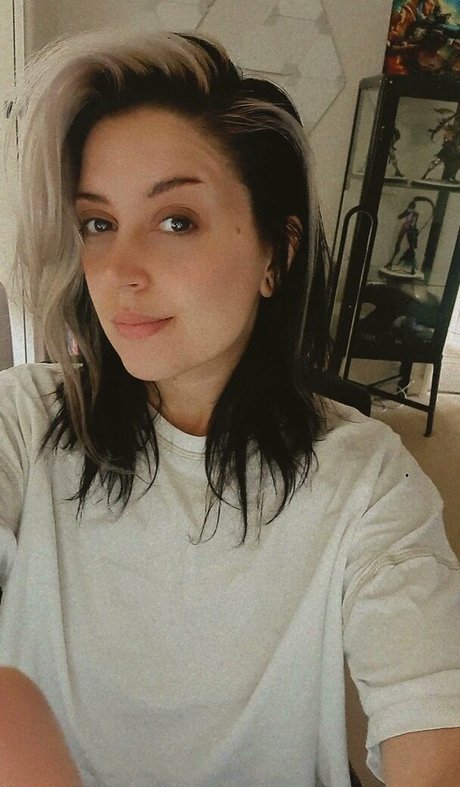 Sooshi actress pictures