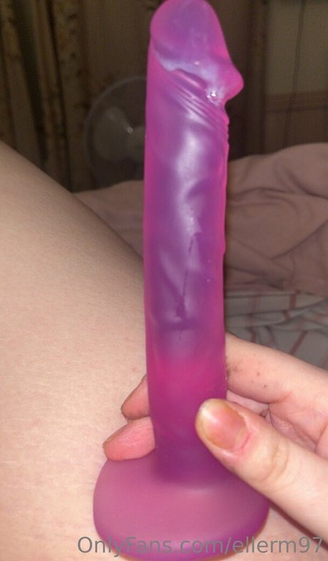 ellerm97 hd pornstar picture