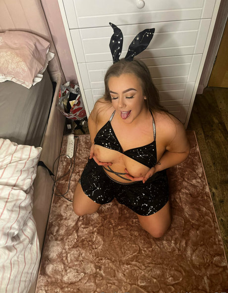 ellerm97 pornstar pictures