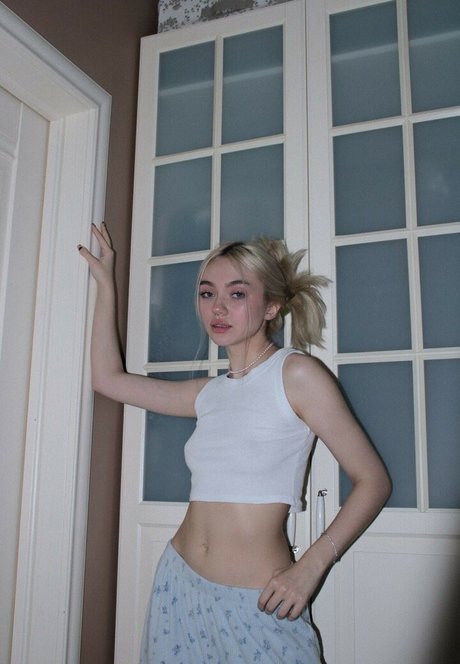 adelewilson__ pornstar naked pic