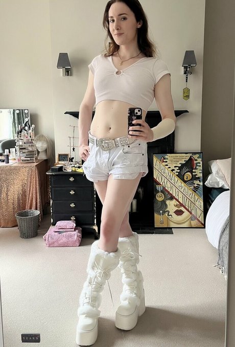 Abigail Thorn pornstar perfect pics